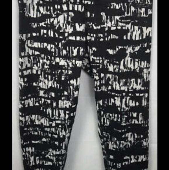 Calvin Klein Performance capri workout pants - Picture 6 of 6